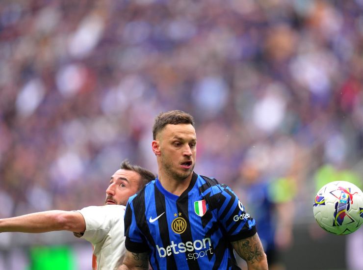 Arnautovic a contatto con Cristante (LaPresse) - ilposticipo.it