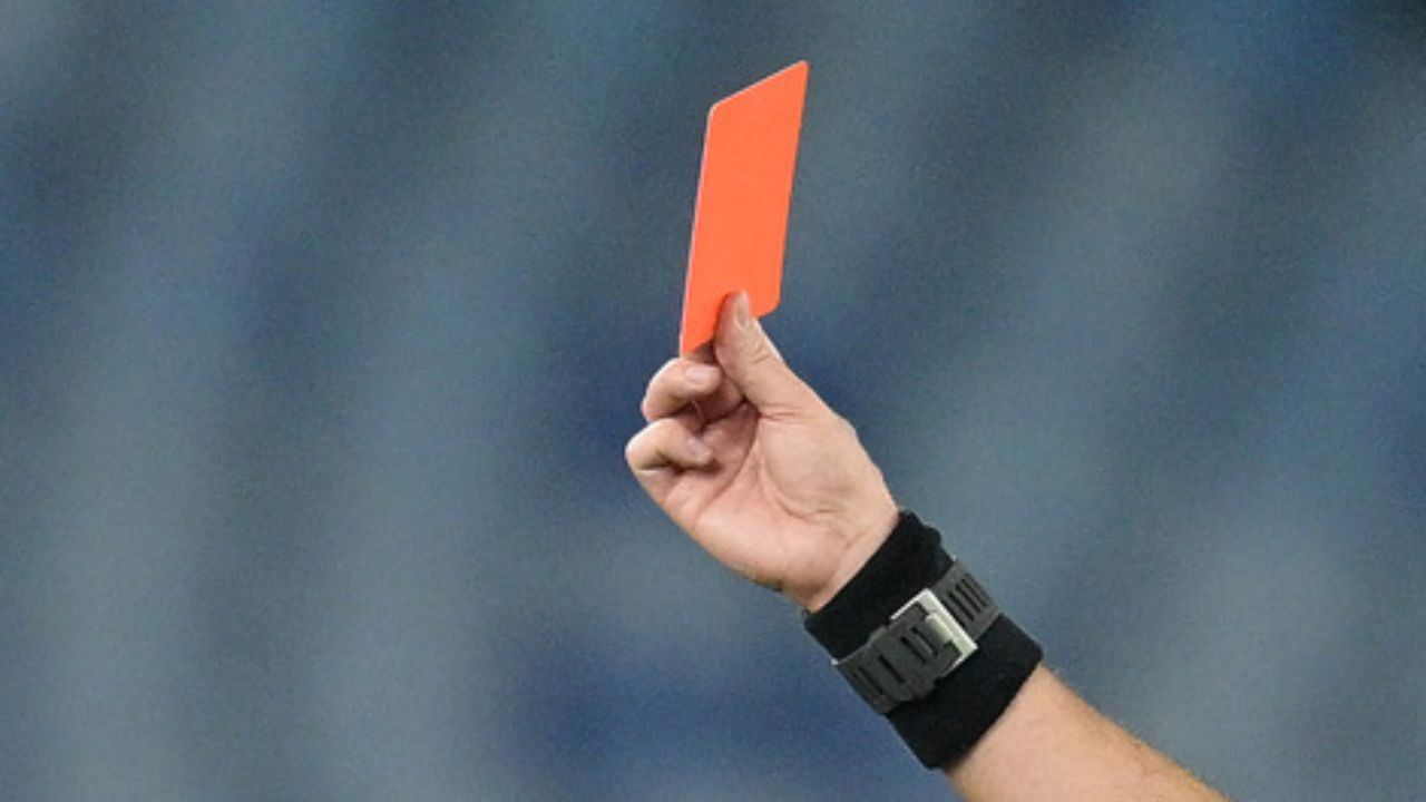 “Squalificatelo subito”: Bestemmia in SERIE A