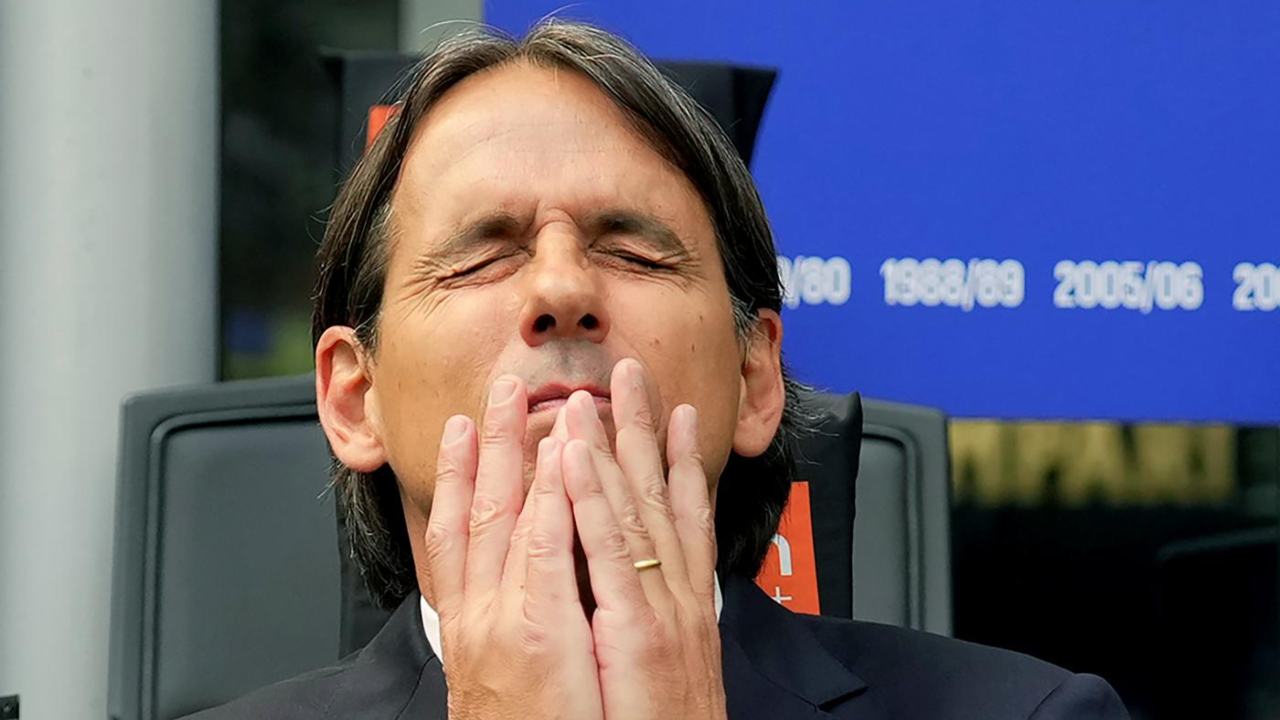 Inzaghi si mette le mani nei capelli