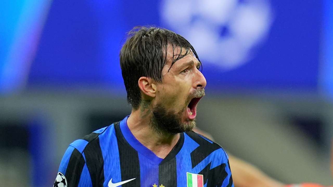 Sputo in faccia dopo il gol