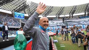 Il popolo azzurro riabbraccia l'allenatore del terzo scudetto
