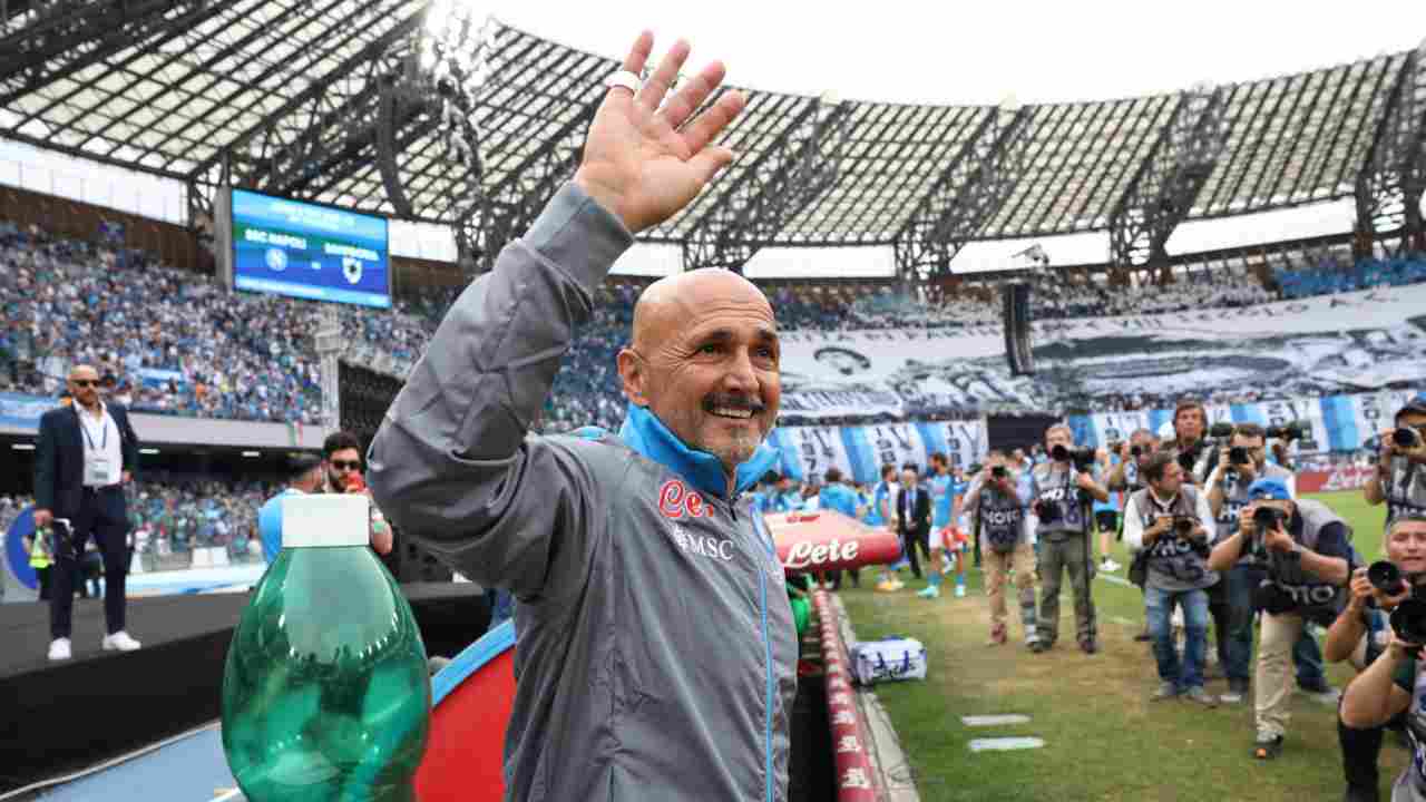 Il popolo azzurro riabbraccia l'allenatore del terzo scudetto