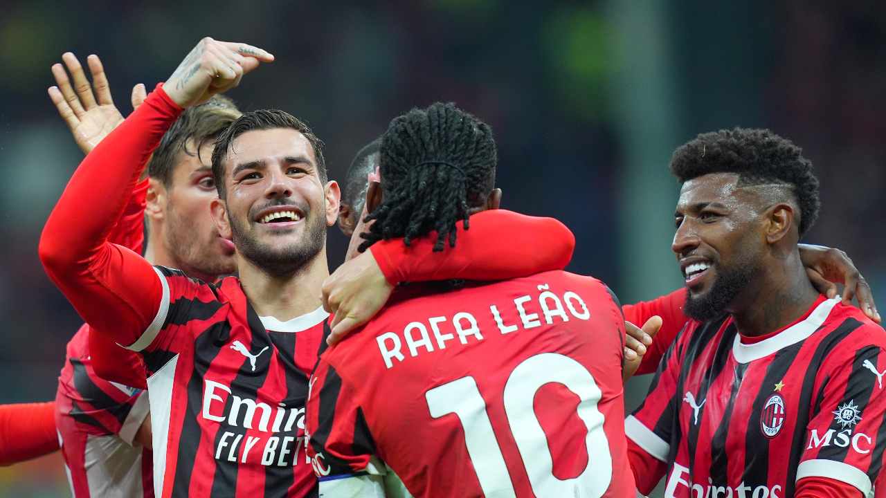 Giocatori del Milan festeggiano