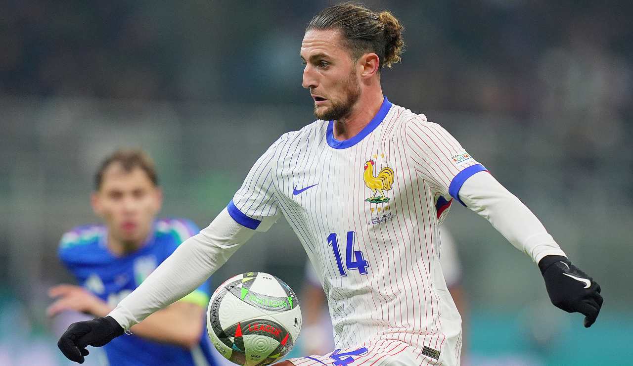 Adrien Rabiot con la maglia della Francia (LaPresse) - ilposticipo.it