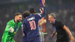 Il portiere non le manda a dire