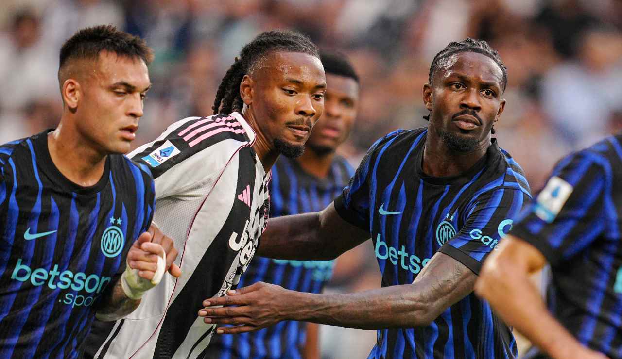Fratelli Thuram in un contrasto di gioco (LaPresse) - ilposticipo.it