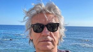 Luciano Ligabue in un selfie