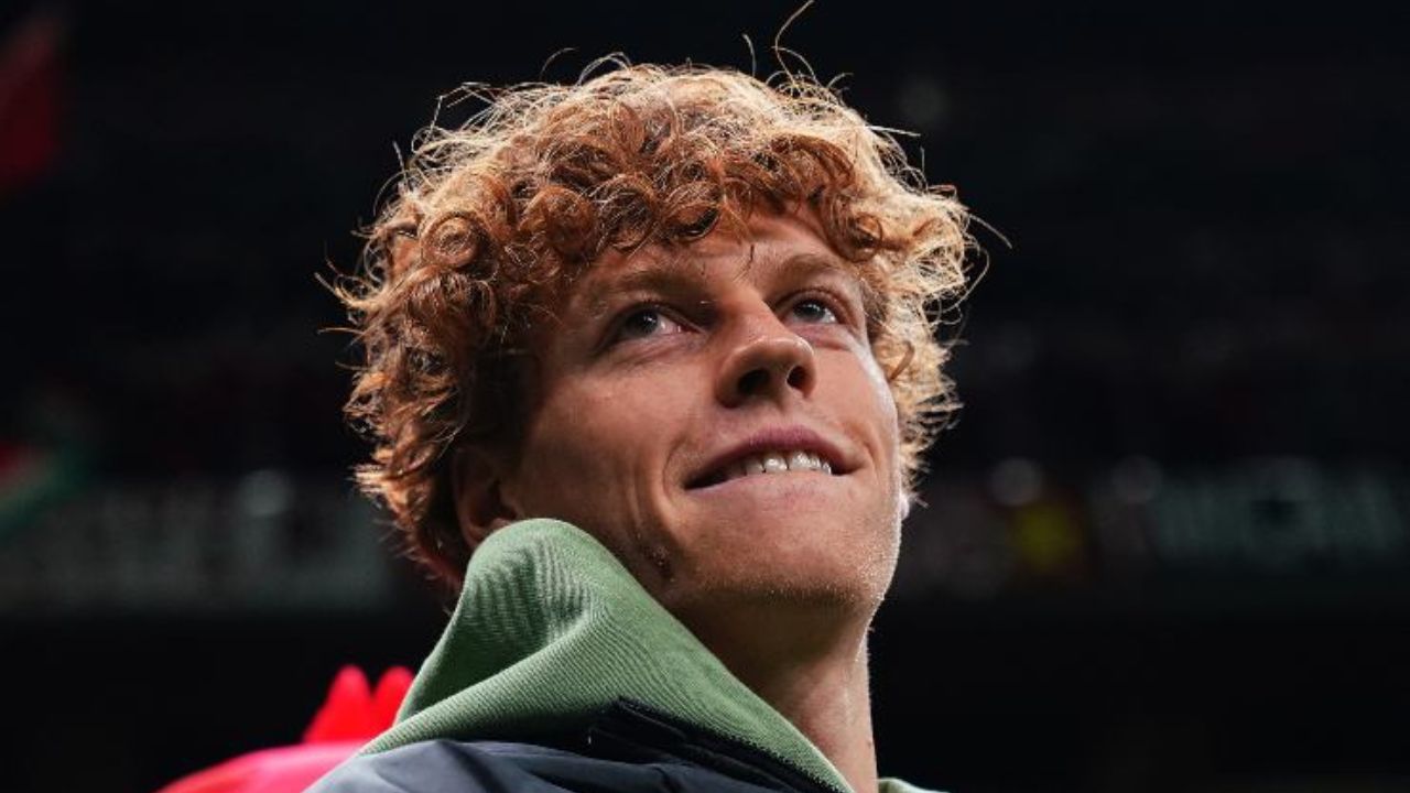 Jannik Sinner sorridente